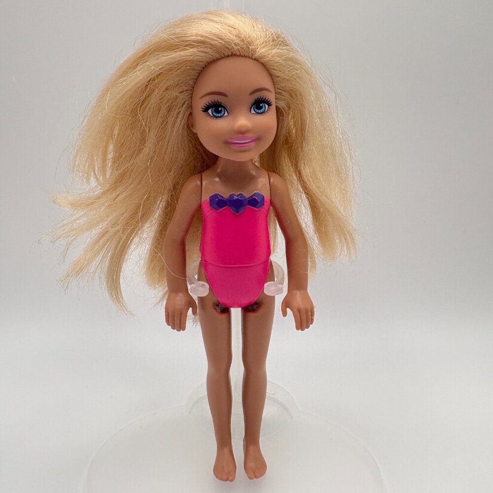 Mattel Barbie Club Chelsea Doll 6in 2020 (GTF40) (SKU: 567TO)
